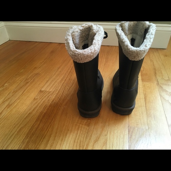 Khombu black lace up pebble leather boots size 8.5. - Picture 3 of 6